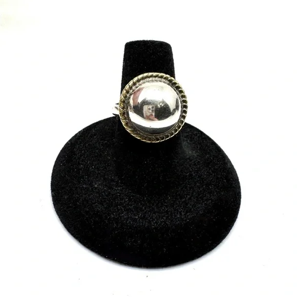 Vintage Taxco ATON Sterling Silver Two-Tone Dome Ring with Rope Edge Size 6 1/2 - Picture 2 of 16